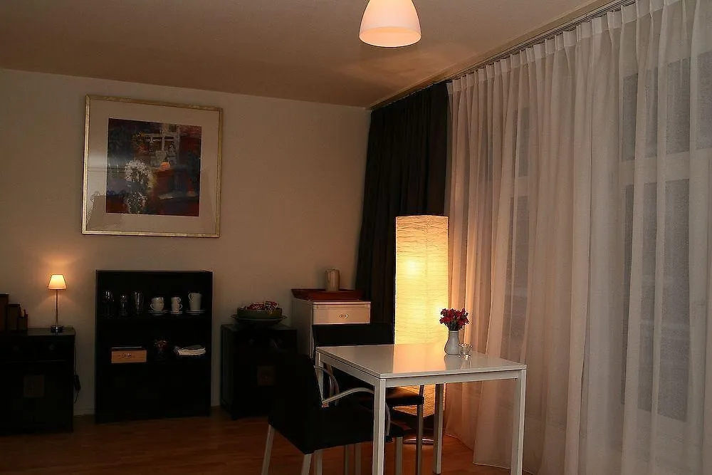 Home Run Amsterdam Bed & Breakfast