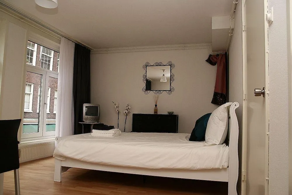 Home Run Amsterdam Bed & Breakfast 3*,  Niederlande